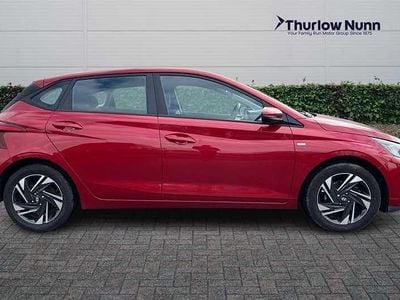 Used Hyundai i20 SE 100 HP (73 kW) 2023 Red Hatchback