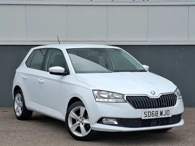 Used Skoda Fabia SE L 75 HP (55 kW) 2018 White Hatchback