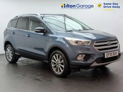 Używany Ford Kuga Titanium 150 KM (110 kW) 2019 Niebieski SUV