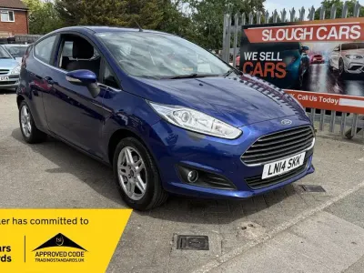 Usado Ford Fiesta Zetec 2014 Azul Citadino