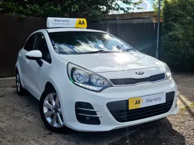 Used Kia Rio 89 HP (65 kW) 2015 White Hatchback