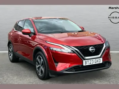 Used Nissan Qashqai N-Connecta 155 HP (114 kW) 2023 Red SUV