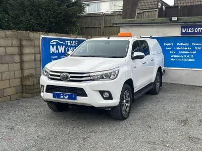 Käytetty Toyota HiLux 150 HP (110 kW) 2018 Valkoinen Nouto