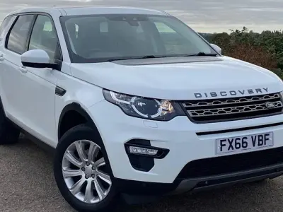 Used Land Rover Discovery Sport SE 179 HP (131 kW) 2016 White SUV