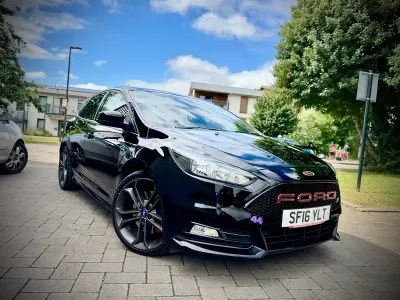 Used Ford Focus ST 185 HP (136 kW) 2016 Black Hatchback