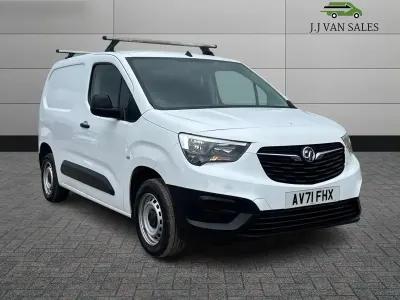 Usado Vauxhall Combo Edition 75 HP (55 kW) 2021 Branco Monovolume