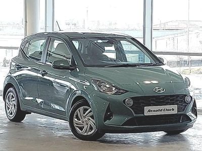 Used Hyundai i10 SE 67 HP (49 kW) 2023 Green Hatchback