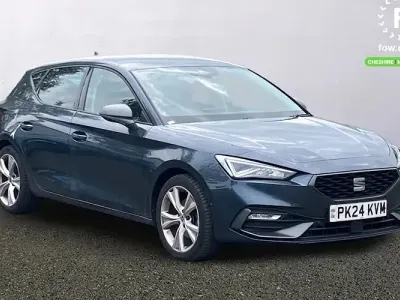Begagnad Seat Leon FR 110 HK (80 kW) 2023 Grå Halvkombi