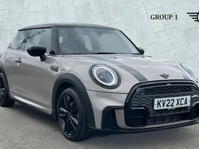 Begagnad Mini Cooper Hatch 136 HK (100 kW) 2022 Grå Halvkombi