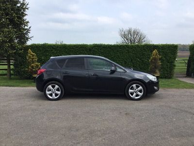 used Vauxhall Astra 1.6i 16V Exclusiv 5dr Auto