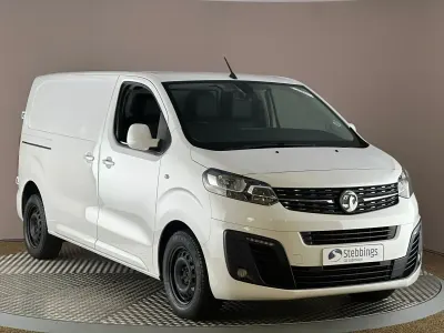 Used Vauxhall Vivaro Sportive 150 HP (110 kW) 2019 White MPV