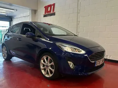 Begagnad Ford Fiesta Titanium 100 HK (73 kW) 2018 Blå Halvkombi