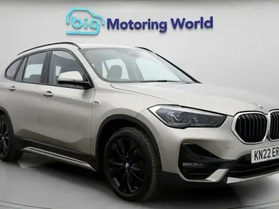 Usado BMW X1 Sport Line 221 HP (162 kW) 2022 Prateado SUV