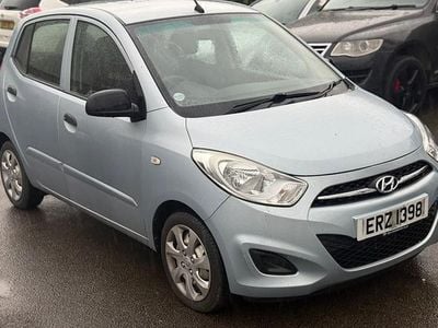 Used Hyundai i10 Classic 85 HP (62 kW) 2012 Silver Hatchback