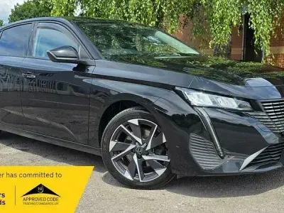 Used Peugeot 308 Allure Premium 130 HP (95 kW) 2023 Black Hatchback