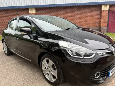 Usado Renault Clio IV Dynamique 90 HP (66 kW) 2015 Preto Citadino