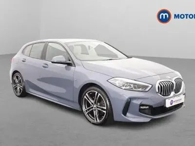Używany BMW 118 M Sport 136 KM (100 kW) 2021 Szary Hatchback