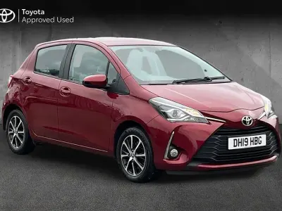 Used Toyota Yaris 109 HP (80 kW) 2019 Red Hatchback