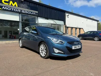 Used Hyundai i40 Style 136 HP (100 kW) 2012 Blue Estate