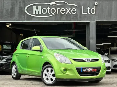 Used Hyundai i20 Comfort 101 HP (74 kW) 2010 Green Hatchback