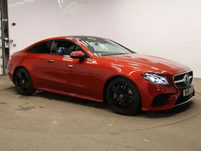 Usado Mercedes E300
