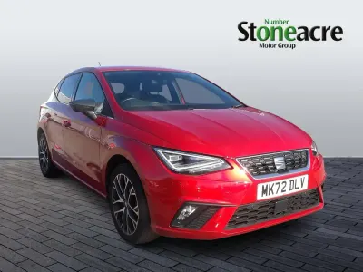 Usado Seat Ibiza XCELLENCE Lux 110 CV (80 kW) 2022 Rojo Utilitario