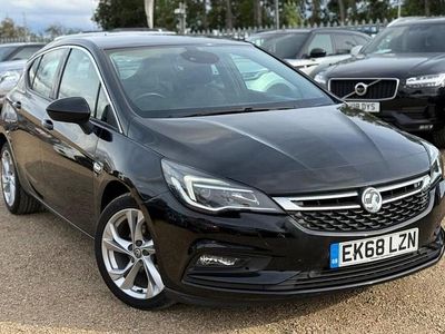 Used Vauxhall Astra SRi 105 HP (77 kW) 2018 Black Hatchback