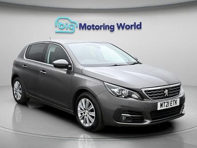 Used Peugeot 308 Allure 129 HP (94 kW) 2021