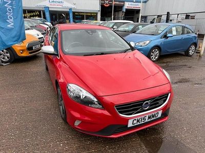 Used Volvo V40 R-Design 115 HP (84 kW) 2015 Red Hatchback