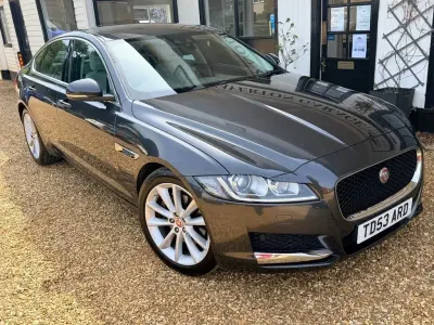 Gebraucht Jaguar XF Portfolio 180 PS (132 kW) 2015 Grau Limousine