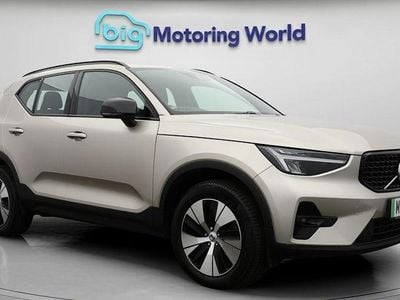 Used Volvo XC40 Plus 211 HP (155 kW) 2023 Gold SUV