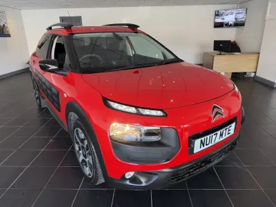 Used Citroën C4 Cactus Flair 82 HP (60 kW) 2017 Red Hatchback