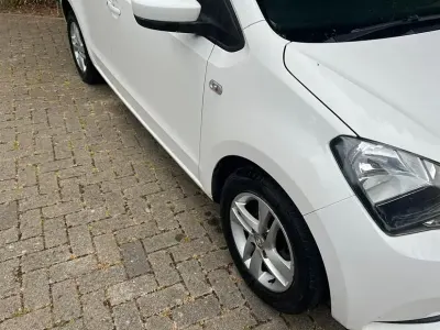 Used Seat Mii 59 HP (43 kW) 2013 White Hatchback