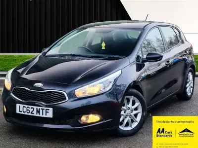 Käytetty Kia Ceed 98 HP (72 kW) 2012 Musta Viistoperä