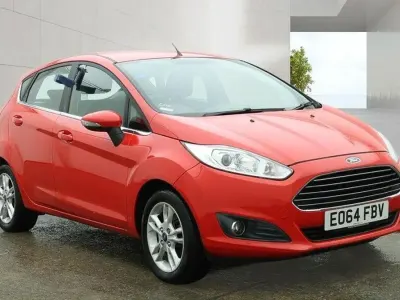 Used Ford Fiesta Zetec 82 HP (60 kW) 2014 Red Hatchback