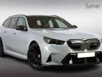Begagnad BMW M5 Comfort Edition 717 HK (527 kW) 2025 Grå Kombi