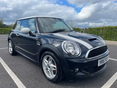 Begagnad Mini Cooper S Hatch 2007 Svart Halvkombi