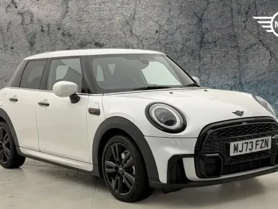 Used Mini Cooper Hatch 134 HP (98 kW) 2023 White Hatchback