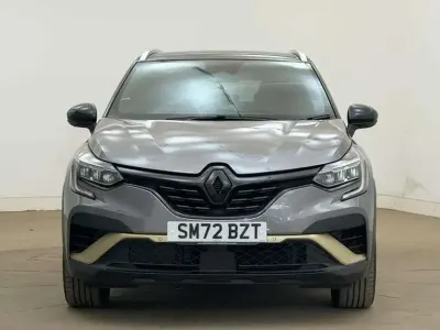 Used Renault Captur Engineered 143 HP (105 kW) 2023 Grey/black roof  SUV