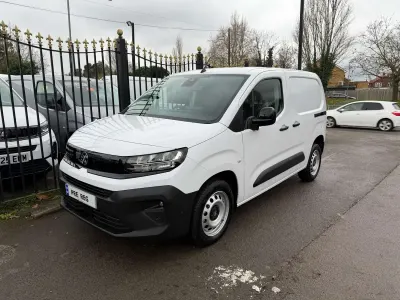 New Vauxhall Combo 100 HP (73 kW) 2025 Unknown Van