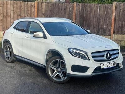 Mercedes GLA220