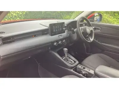 Używany Honda HR-V Elegance 131 KM (96 kW) 2023 Czerwony SUV