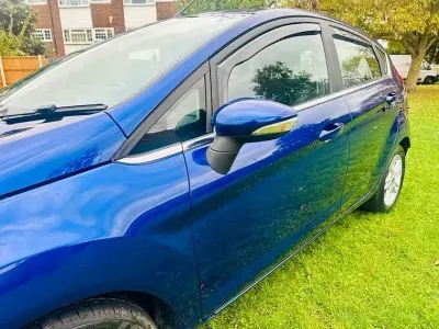 Begagnad Ford Fiesta Zetec 100 HK (73 kW) 2017 Blå Halvkombi