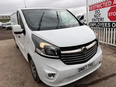 Gebraucht Vauxhall Vivaro Sportive 120 PS (88 kW) 2017 Weiß