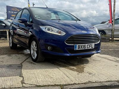 Usado Ford Fiesta Zetec 2016 Azul Citadino