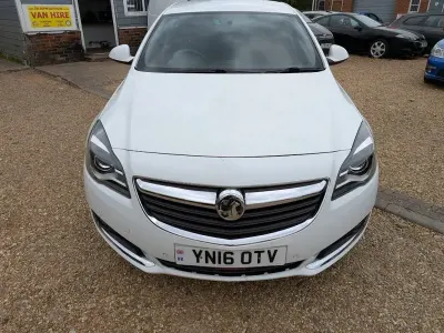 Used Vauxhall Insignia SRi 2016 White Hatchback