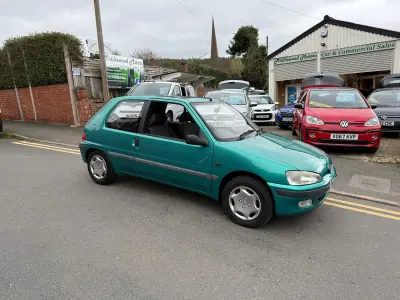 Second-hand Peugeot 106 60 CP (44 kW) 1996 Verde Hatchback