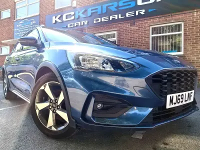 Used Ford Focus Active 125 HP (91 kW) 2019 Blue Hatchback