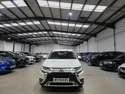 Used Mitsubishi Outlander 150 HP (110 kW) 2020 White SUV