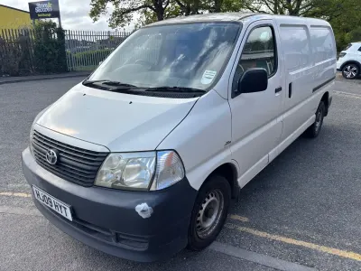 Begagnad Toyota HiAce 120 HK (88 kW) 2009 Vit Van
